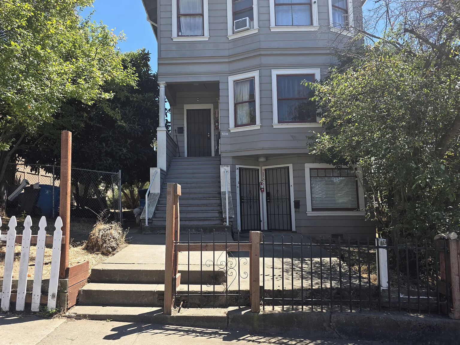 Studio, 420 sqft, $1,000 — Photo 1