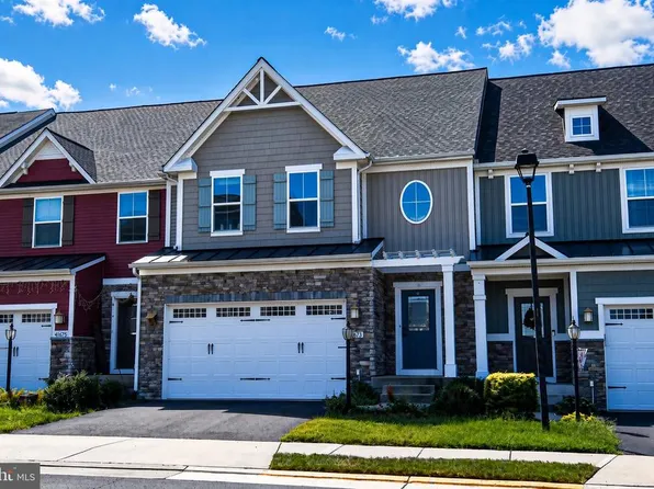 41673 McMonagle Sq, Aldie, VA 20105