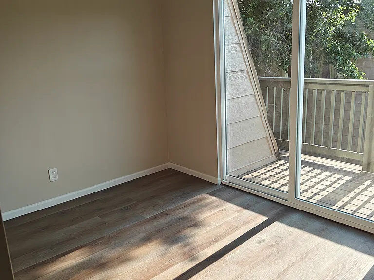 Fox Meadows Apartments — Photo 23