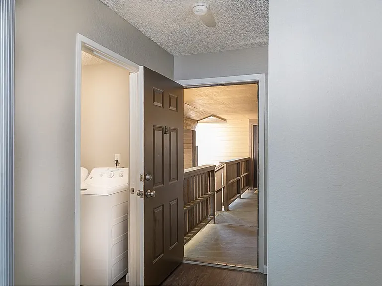 Springhill Apartments — Photo 37