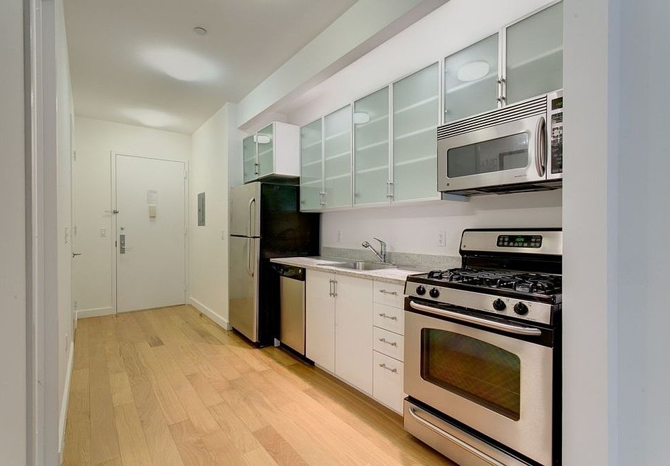 1st image of 37 Wall St APT 12H