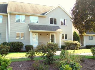 27 Sunrise Cir, Newington, CT 06111