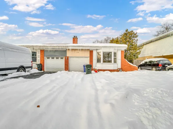 1132 Brighton Pl, Glen Ellyn, IL 60137