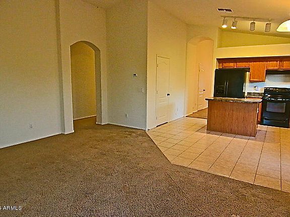 4th image of 4630 W Valencia Dr