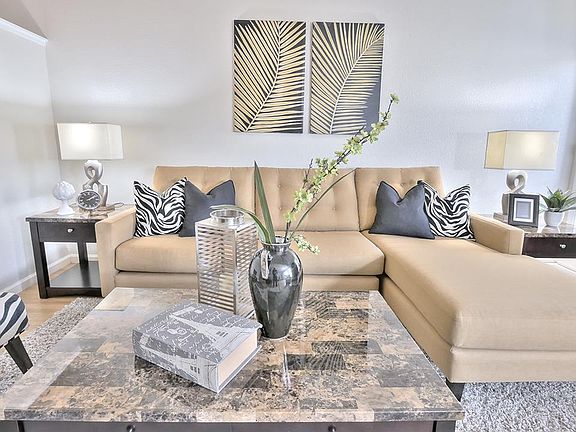 2nd image of 1090 Trevino Ter