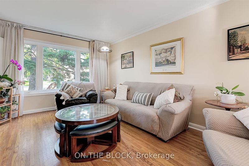 Toronto House for rent - 3 Bedrooms — photo 3
