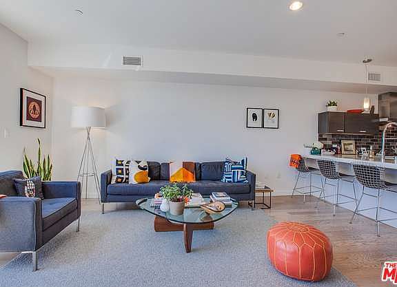 5th image of 751 N Fairfax Ave #7