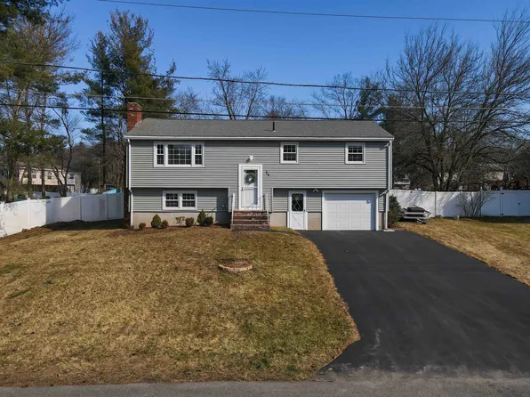 24 Woodbury Street, Salem, NH 03079