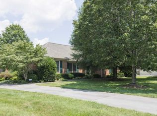 328 Farragut Crossing Dr, Knoxville, TN 37934