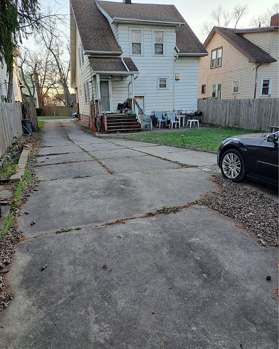2nd image of 13306 Bennington Ave