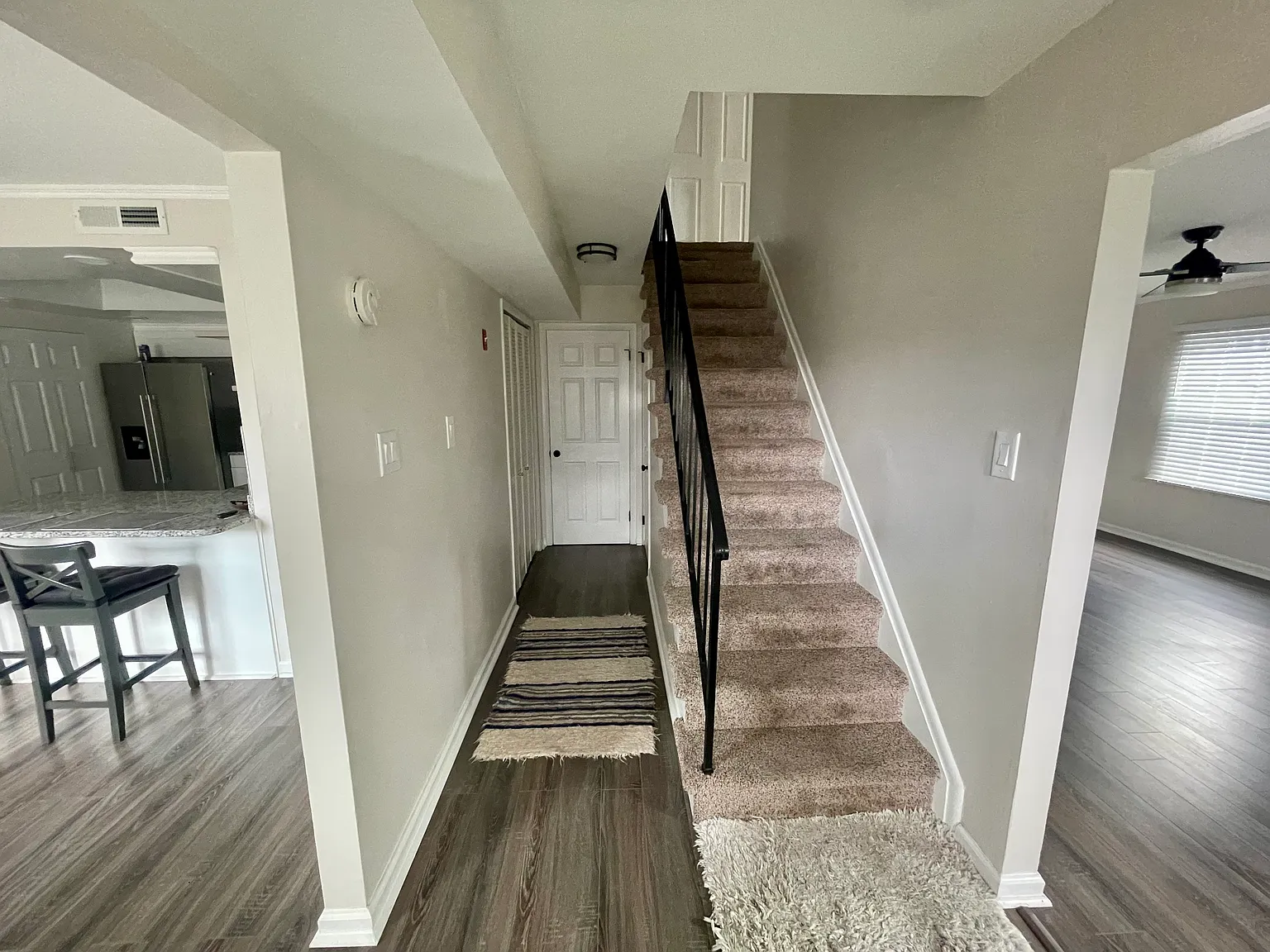 3 bed, 1496 sqft, $3,000 — Photo 3