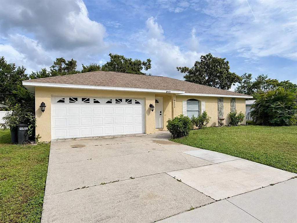 3 bed, 2.0 bath, 1376 sqft, $2,700 — Photo 1