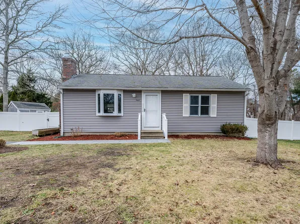 545 Lincoln Road Extension, Hyannis, MA 02601