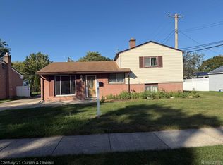 33030 Cowan Rd, Westland, MI 48185