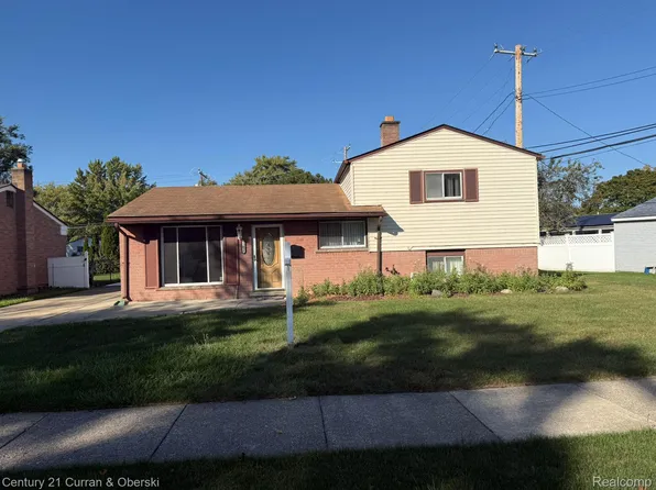 33030 Cowan Rd, Westland, MI 48185