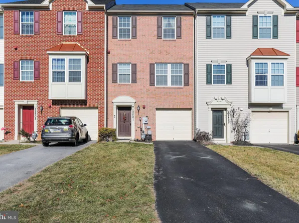 12501 Jackson Ave, Waynesboro, PA 17268