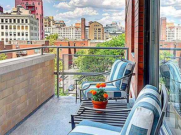 3rd image of 140 Charles St APT 8E