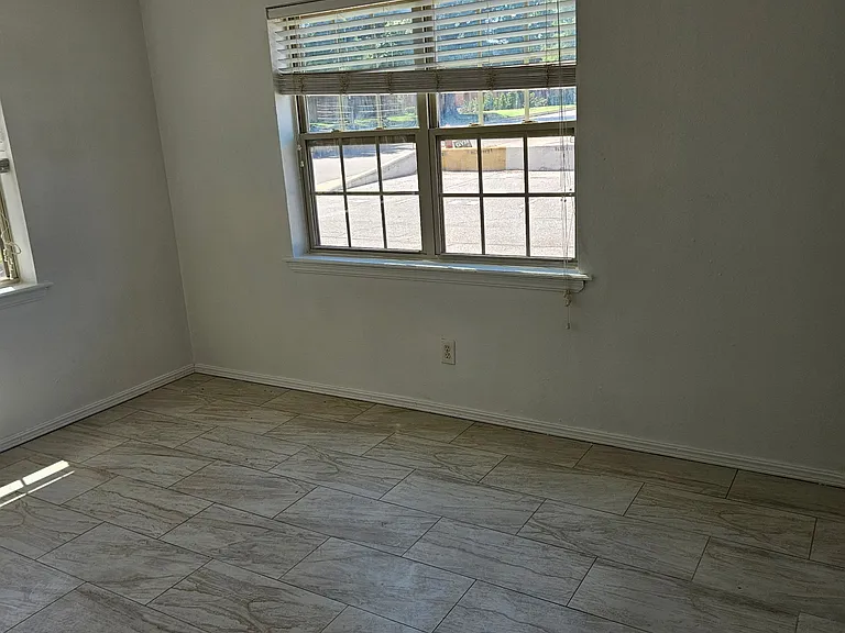6101 N Brookline Ave #5 — Photo 6