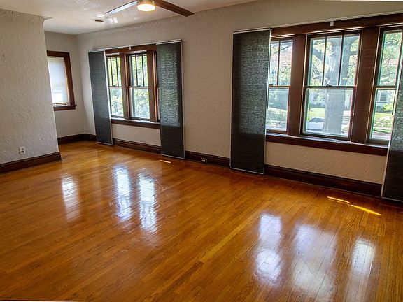 2nd image of 7745 Delmar Blvd Floor 2