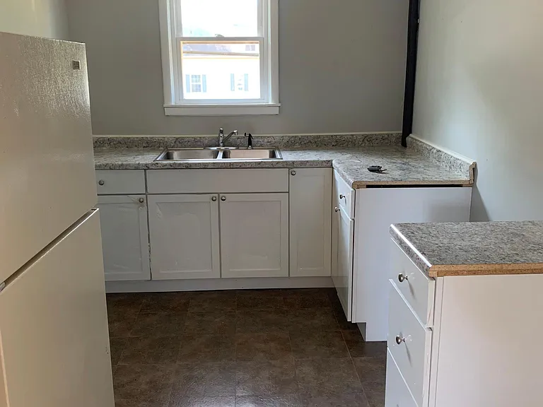 301 S Ottawa St #4F — Photo 3