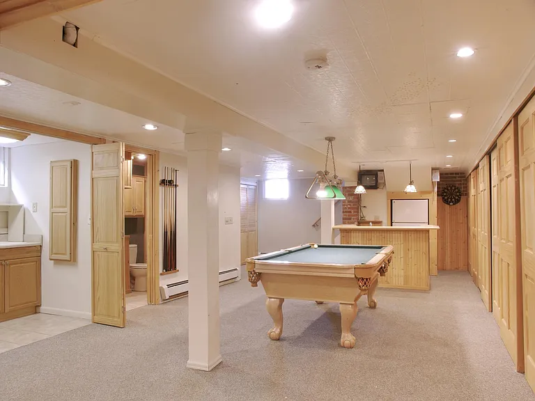 1018 S Race St — Photo 15