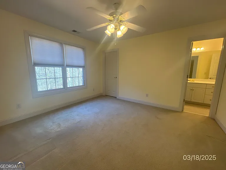 612 Banbury Ct — Photo 15