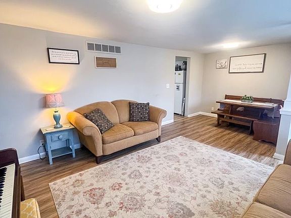 4th image of 211 Jo Ave