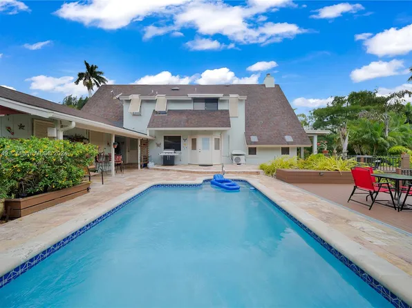 4085 SW 103rd Ave, Davie, FL 33328
