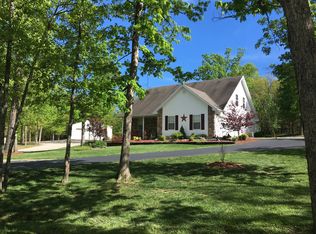 23200 Regal Dr, Lebanon, MO 65536
