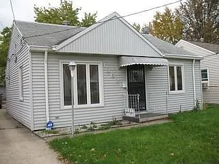 13621 Astor Ave photo 1
