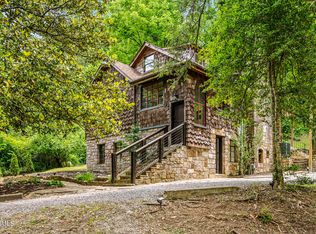 302 Newman Rd, Gatlinburg, TN 37738