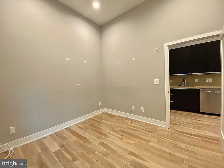 1516 Green St #A — Photo 8