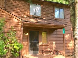 241 Sedburgh Ct, Bushkill, PA 18324