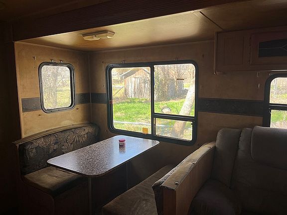 5th image of 408 S Rusk St