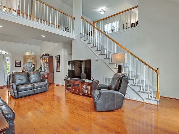 5th image of 14460 Woodleigh Dr