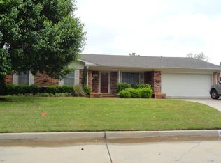 2104 Scott Ln, Duncan, OK 73533