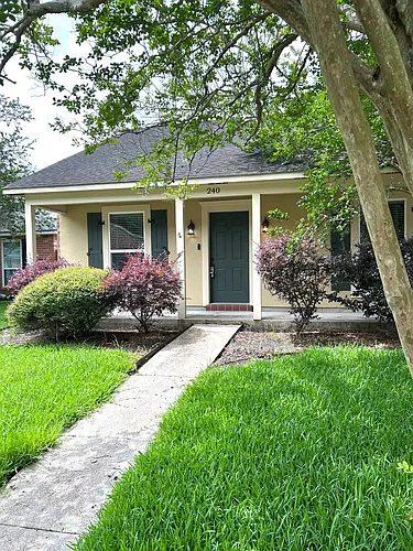240 Meadow Bend Dr Photo 1