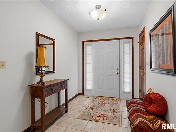 5th image of 2013 Redlands Dr