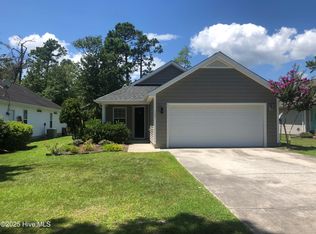135 Red Bird Ln, Hampstead, NC 28443