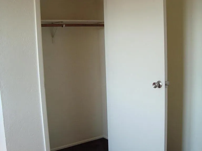 bdrm 2_closet