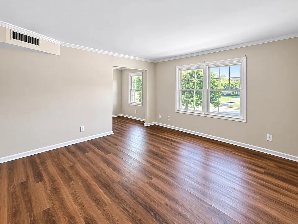 120 Sycamore Ct #6