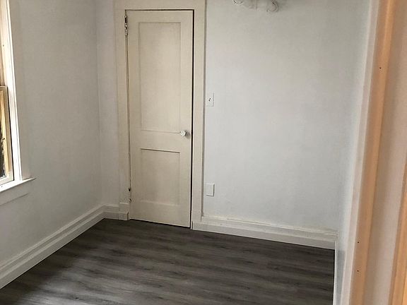 3rd image of 44 Saint Charles St #Basement