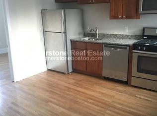28 Sheafe St #1F, Boston, MA 02113
