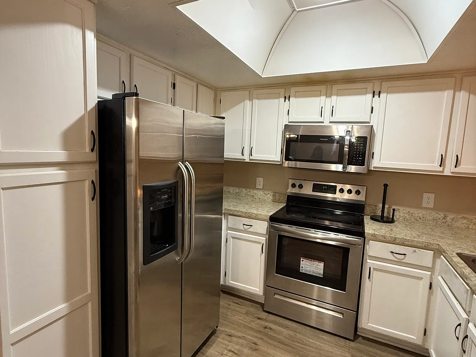 2 bed, 2.5 bath, 1265 sqft, $1,650 — Photo 4
