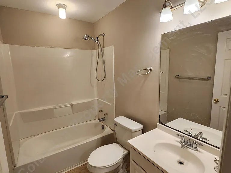 2751 Maple St — Photo 14