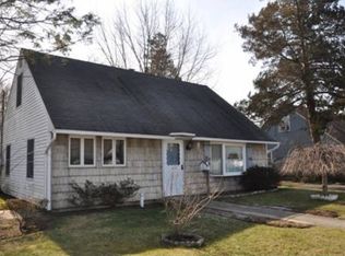 3144 Brixton Ln, Levittown, NY 11756
