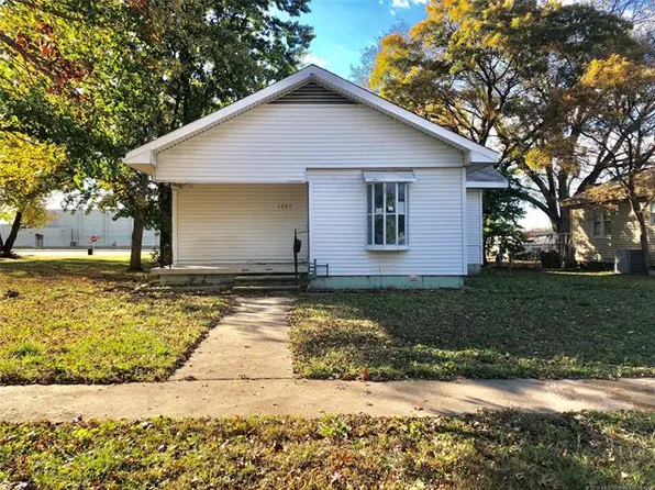 1227 N Wyandotte Ave, Dewey, OK 74029