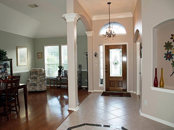 Formal Living & Foyer