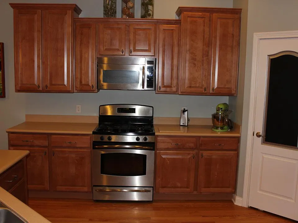 Range & Pantry