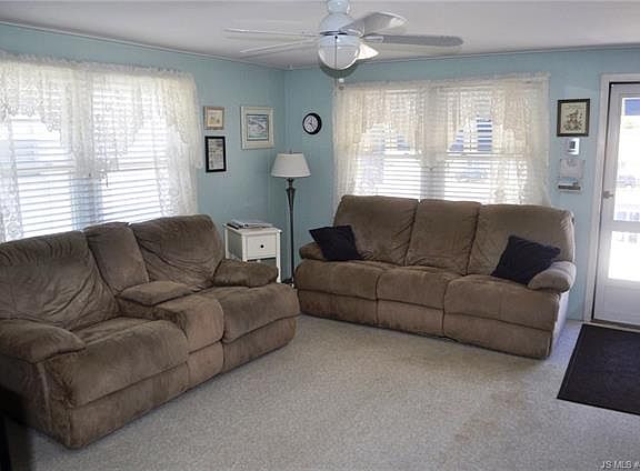 4th image of 6207 Long Beach Blvd